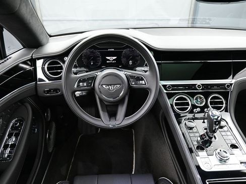 Certified 2023 Bentley Continental GT V8 image 18