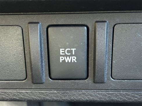 Certified 2021 Toyota Tacoma TRD Off-Road image 26