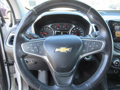 Used 2018 Chevrolet Equinox Premier FWD image 22