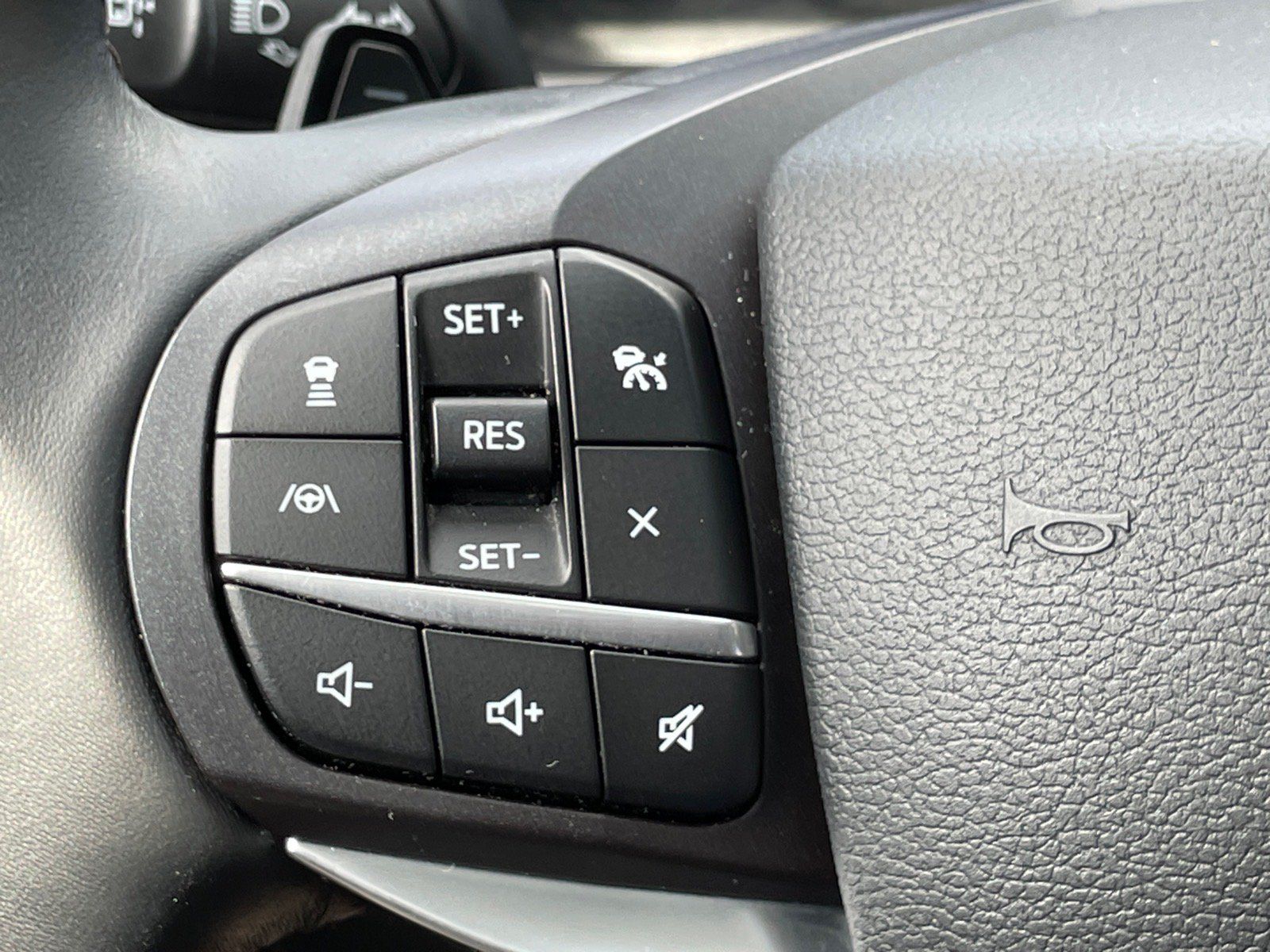 Used 2020 Ford Explorer Platinum AWD/4WD image 13