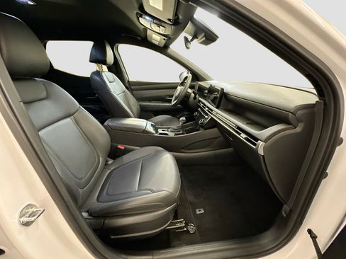 Used 2025 Hyundai Santa Cruz SEL AWD/4WD image 32