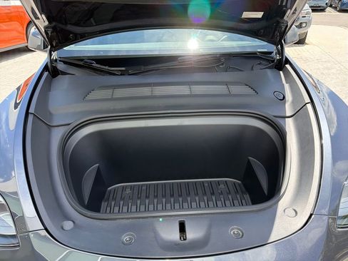 Used 2024 Tesla Model Y Long Range AWD/4WD image 20