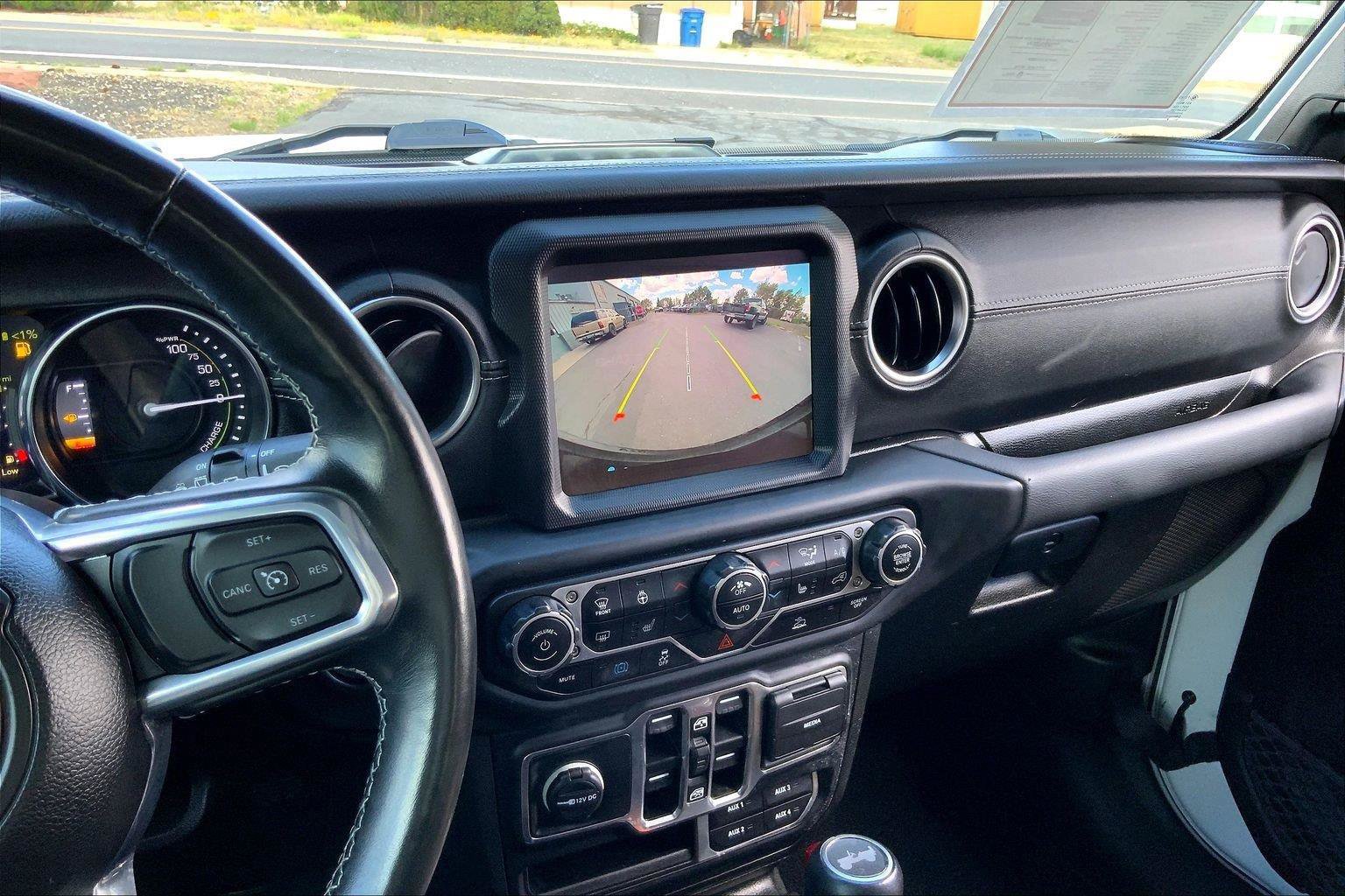 Certified 2023 Jeep Wrangler Unlimited Sahara w/ Cold Weather Group AWD/4WD image 21