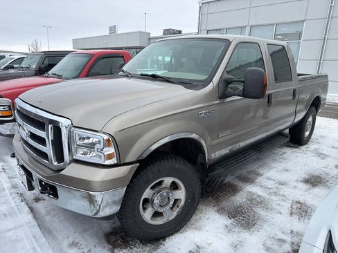 Used 2006 Ford F250 Lariat image 4