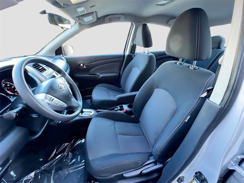 Used 2016 Nissan Versa SV image 18