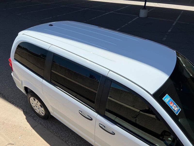 Used 2020 Dodge Grand Caravan SE w/ UConnect Hands-Free Group FWD image 15