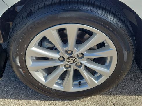 Certified 2024 Toyota Corolla LE image 5