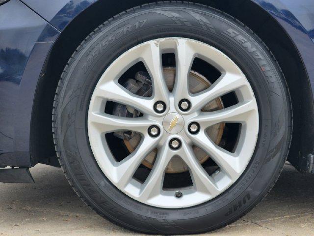 Used 2016 Chevrolet Malibu LT FWD image 11