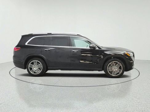 Certified 2026 Mercedes-Benz GLS 450 4MATIC image 4