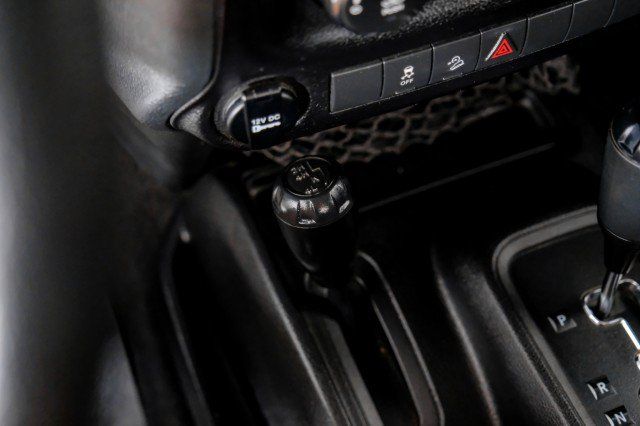 Used 2017 Jeep Wrangler Unlimited Sport AWD/4WD image 21