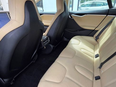 Used 2014 Tesla Model S 85 image 21