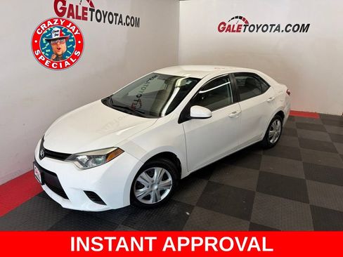 Used 2014 Toyota Corolla LE FWD image 1