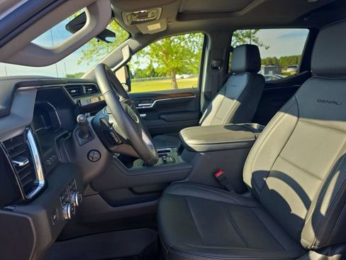 Used 2024 GMC Sierra 1500 Denali w/ Denali Reserve Package AWD/4WD image 15