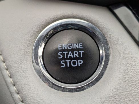 Used 2016 Toyota RAV4 XLE image 21