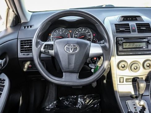 Used 2012 Toyota Corolla S image 24