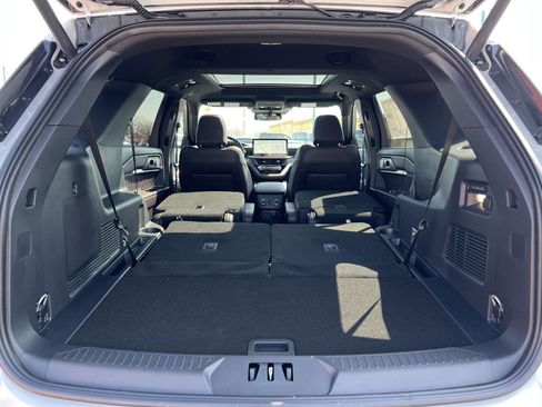 New 2026 Ford Explorer Platinum image 59
