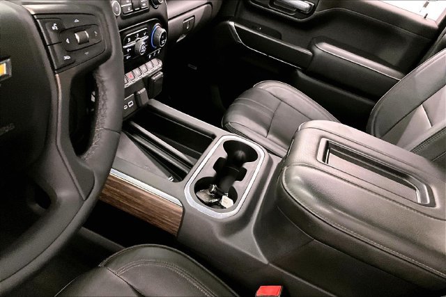 Used 2022 Chevrolet Silverado 3500 High Country AWD/4WD image 17