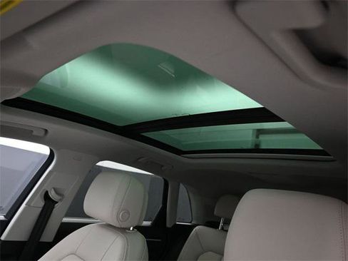 Certified 2025 Audi Q3 2.0T Premium w/ Convenience Package image 27