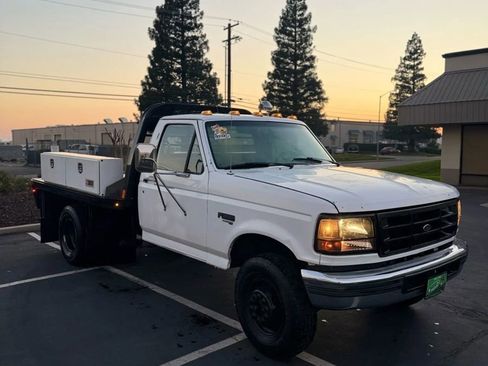 Used 1997 Ford F450 2WD Regular Cab Super Duty image 1