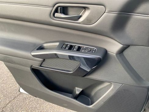 New 2025 Nissan Pathfinder SV w/ Black Appearance Package image 14