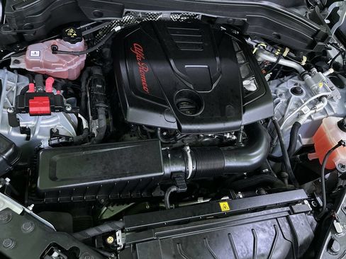 Used 2022 Alfa Romeo Stelvio Sprint AWD/4WD image 31
