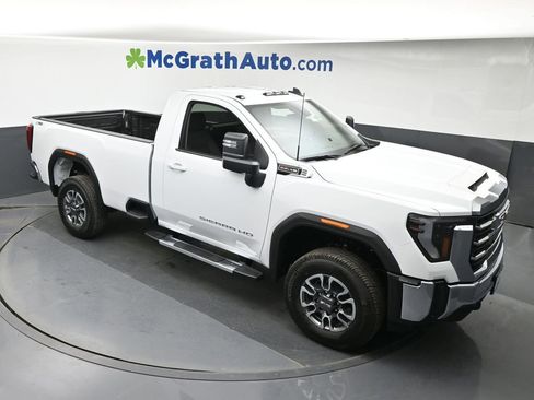 New 2026 GMC Sierra 2500 SLE image 3