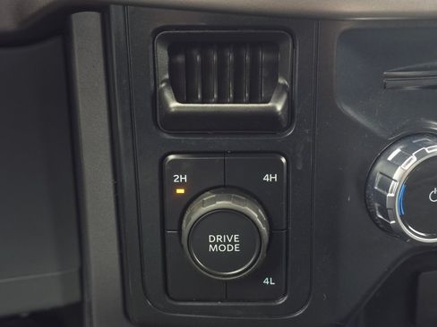Used 2025 Ford F150 XLT w/ Equipment Group 301A Standard AWD/4WD image 38