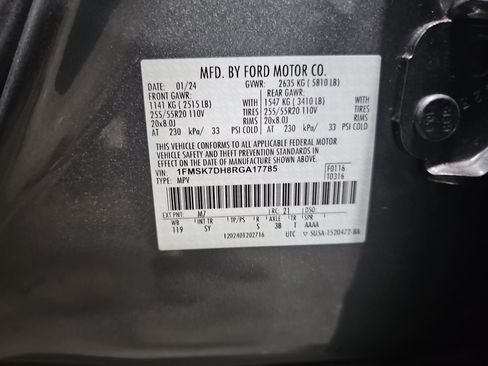 Used 2024 Ford Explorer XLT w/ Equipment Group 202A RWD image 35