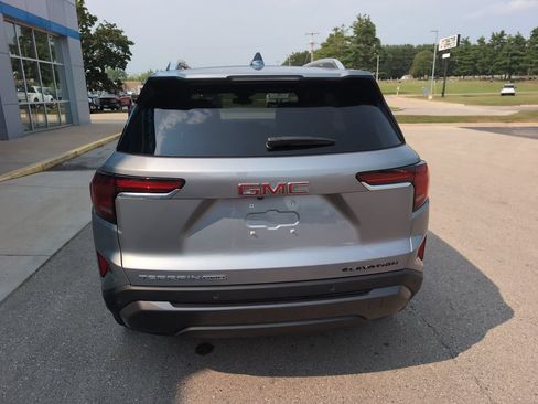 Used 2025 GMC Terrain Elevation w/ Elevation Premium Package AWD/4WD image 7
