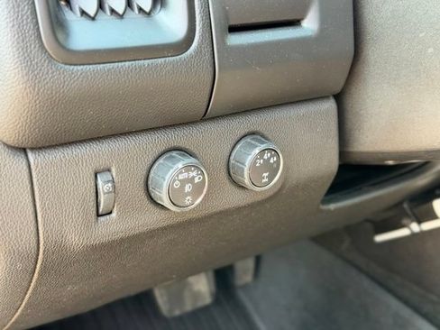 Used 2016 Chevrolet Colorado LT w/ Midnight Edition AWD/4WD image 8
