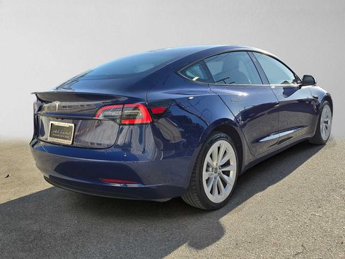 Used 2023 Tesla Model 3 Standard Range RWD image 3