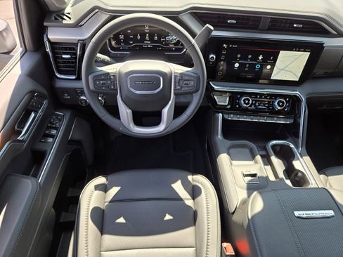 New 2025 GMC Sierra 2500 Denali w/ Denali Reserve Package image 9