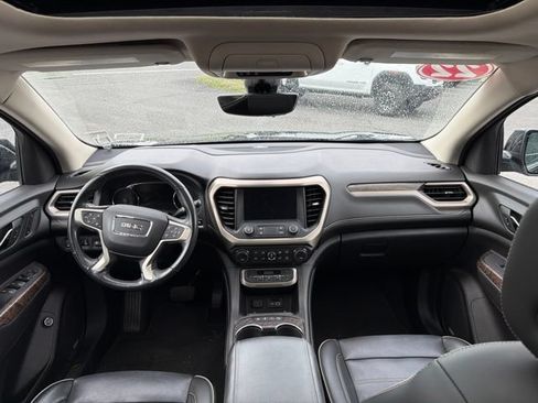 Used 2022 GMC Acadia Denali w/ Denali Ultimate Package AWD/4WD image 17