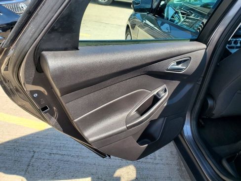 Used 2014 Ford Focus SE FWD image 13