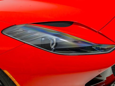 Used 2018 Ferrari 812 Superfast RWD image 32