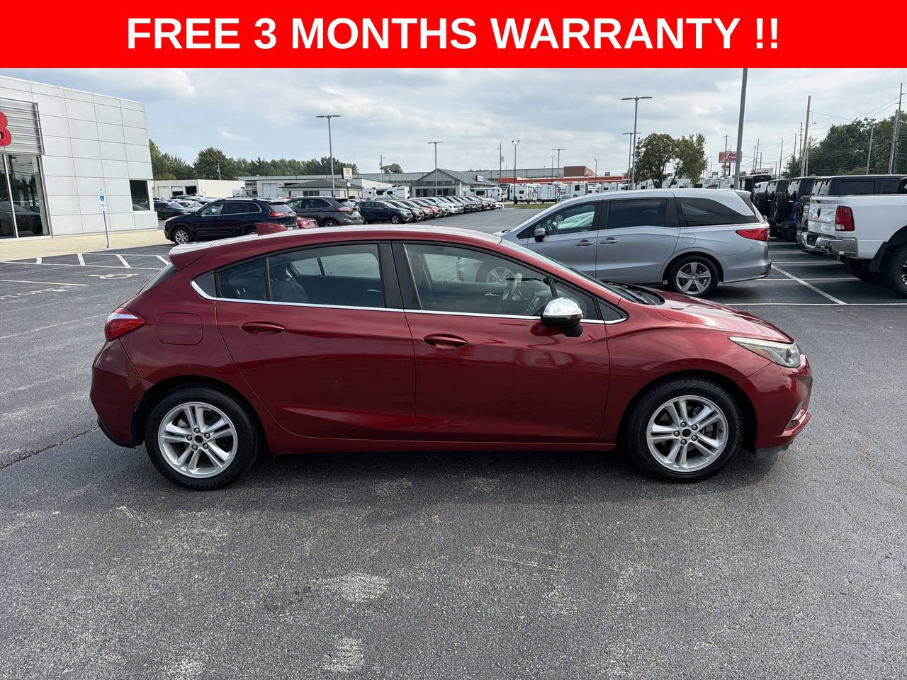Used 2017 Chevrolet Cruze LT FWD image 30