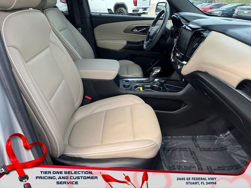 Certified 2022 Chevrolet Traverse Premier image 20