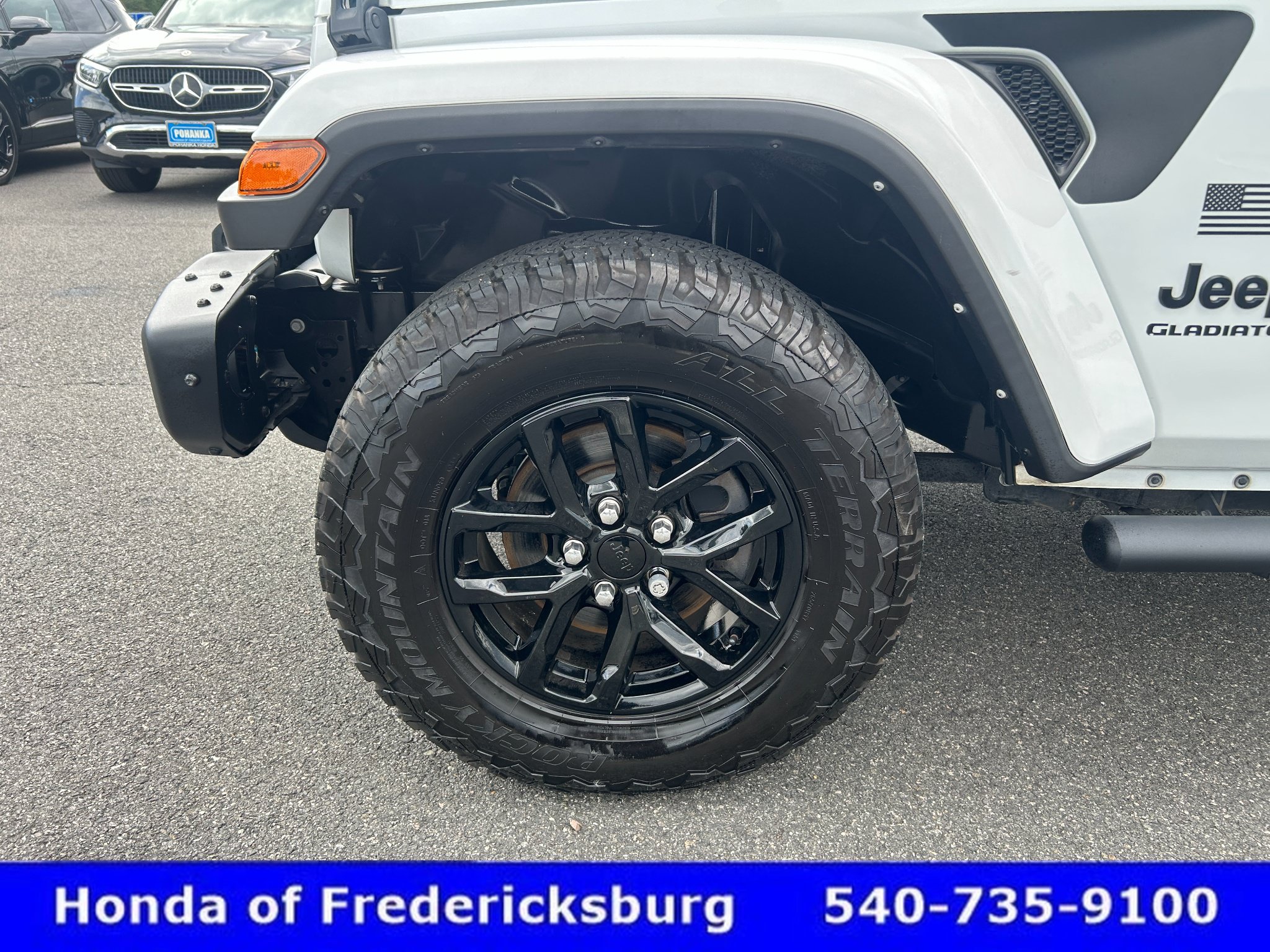 Used 2023 Jeep Gladiator Sport AWD/4WD image 34