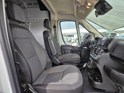 Used 2022 RAM ProMaster 2500 FWD image 16