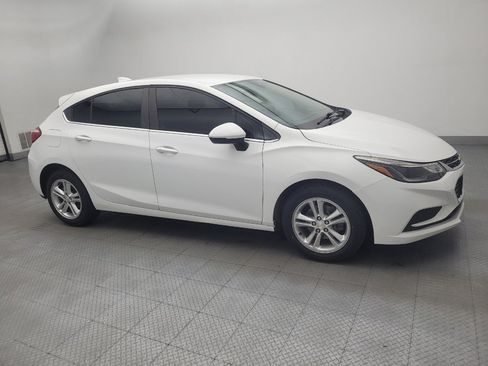 Used 2018 Chevrolet Cruze LT w/ Convenience Package FWD image 11