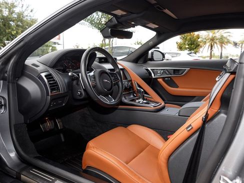 Used 2023 Jaguar F-TYPE Coupe RWD image 20