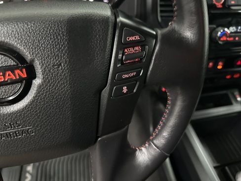 Used 2020 Nissan Titan PRO-4X w/ Pro-4x Convenience Package image 17