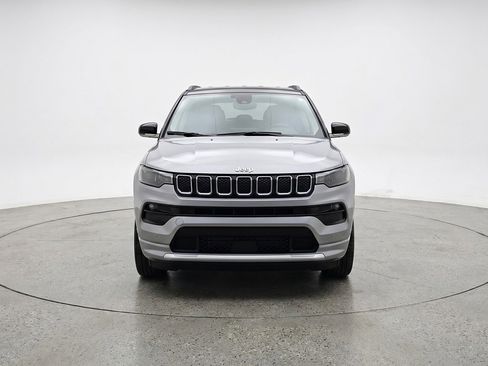 Used 2025 Jeep Compass Limited AWD/4WD image 2
