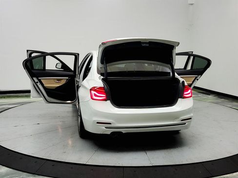 Used 2018 BMW 330i Sedan RWD image 12
