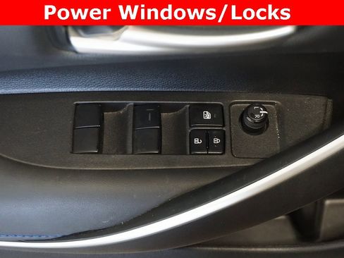 Used 2022 Toyota Corolla SE w/ SE Premium Package image 5