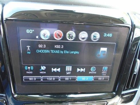 Used 2019 Chevrolet Traverse LT w/ LT Premium Package AWD/4WD image 10