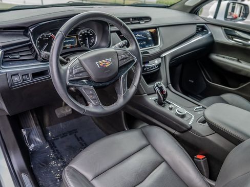 Used 2024 Cadillac XT5 Premium Luxury image 4