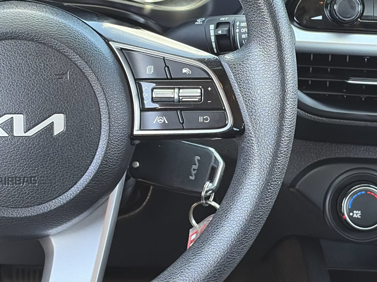 Used 2023 Kia Forte LXS w/ LXS Technology Package FWD image 23