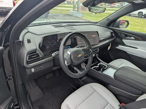 New 2026 Chevrolet Traverse High Country w/ LPO, Floor Liner Package AWD/4WD image 12