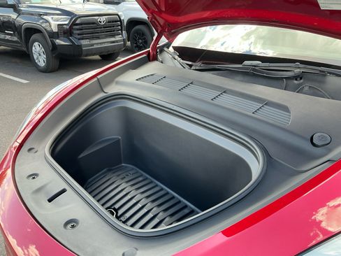 Used 2023 Tesla Model Y Long Range AWD/4WD image 22